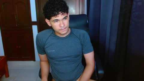 Snapshot of zyrosxk chatting on 04-26-26, 12:36 antonio felipe online show from 04-26-26, 12:36