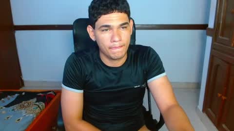 Snapshot of zyrosxk chatting on 05-15-26, 07:26 antonio felipe online show from 05-15-26, 07:26