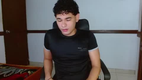 Snapshot of zyrosxk chatting on 08-01-26, 07:07 antonio felipe online show from 08-01-26, 07:07