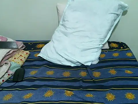 Snapshot of cutte_aleeshaa chatting on 10-06-25, 08:12 cutte aleeshaa online show from 10-06-25, 08:12