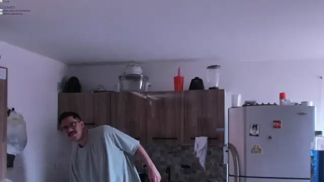 Snapshot of AndyHepburn chatting on 11-20-25, 04:07 AndyHepburn online show from 11-20-25, 04:07