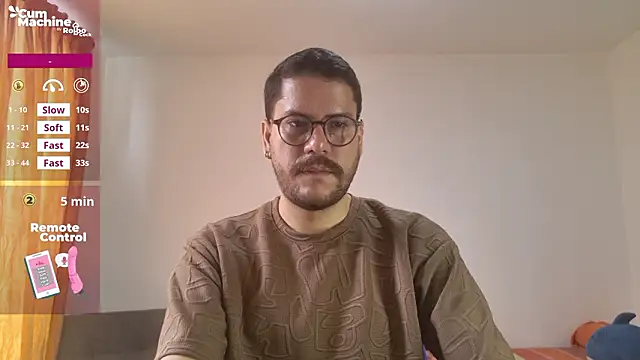 Snapshot of AndyHepburn chatting on 03-06-26, 03:30 AndyHepburn online show from 03-06-26, 03:30