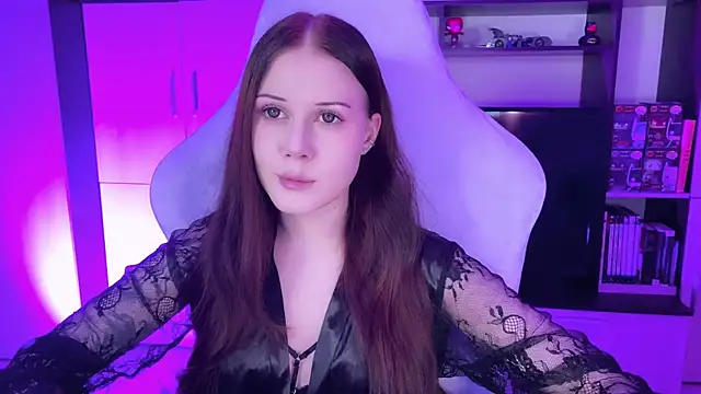 Snapshot of jasminevine chatting on 02-06-25, 11:48 jasminevine online show from 02-06-25, 11:48