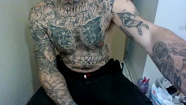 Snapshot of DADDY_KANE8--- chatting on 01-14-25, 04:47 DADDY KANE8--- online show from 01-14-25, 04:47