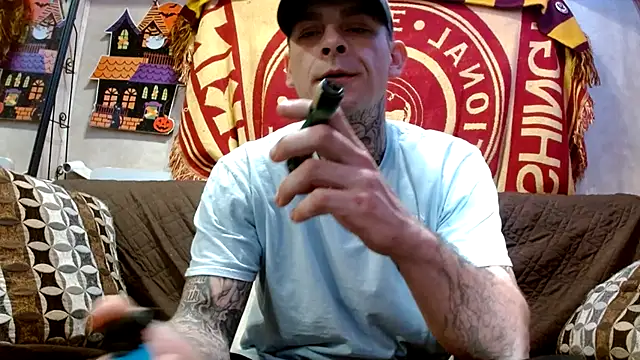 Snapshot of DADDY_KANE8--- chatting on 02-03-25, 08:13 DADDY KANE8--- online show from 02-03-25, 08:13