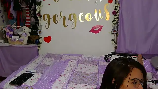 Snapshot of carolhot23 chatting on 01-20-25, 02:46 carolhot23 online show from 01-20-25, 02:46