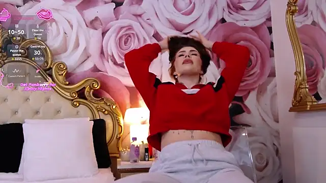 HessaHessy online show from 12-18-25, 05:19