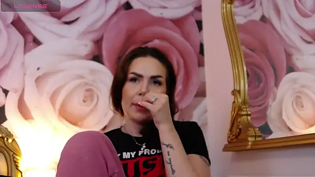 HessaHessy online show from 03-31-26, 10:59