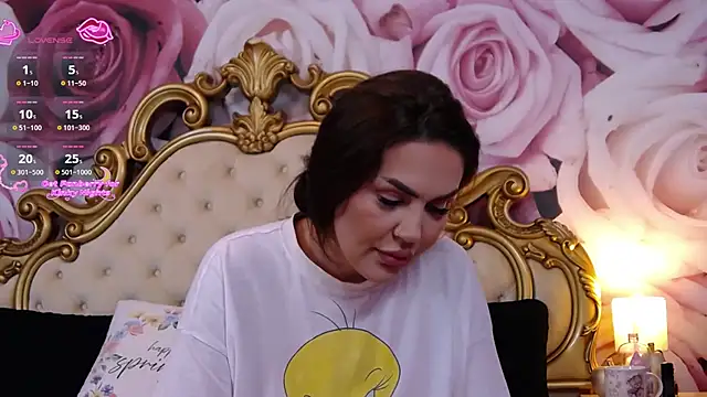 Snapshot of HessaHessy chatting on 07-20-26, 04:09 HessaHessy online show from 07-20-26, 04:09