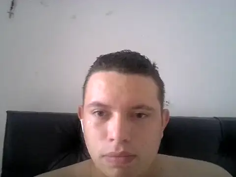 Snapshot of mons41 chatting on 05-18-26, 07:31 mons41 online show from 05-18-26, 07:31