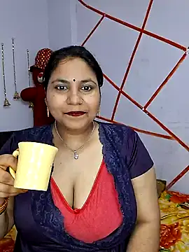 MOM-SUN-COUPLE online show from 01-29-25, 07:32