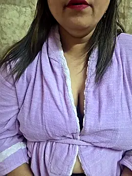 Snapshot of MOM-SUN-COUPLE chatting on 04-04-26, 08:45 MOM-SUN-COUPLE online show from 04-04-26, 08:45