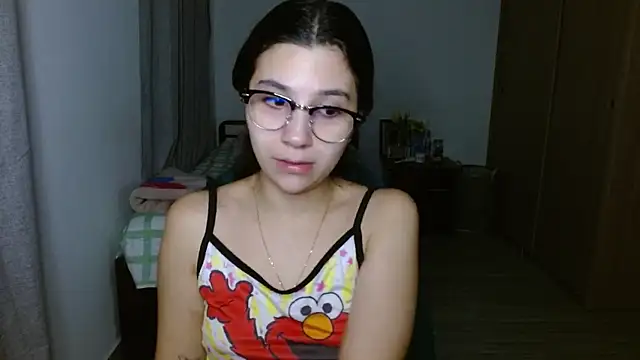 mia  lopez  online show from 10-22-25, 12:55