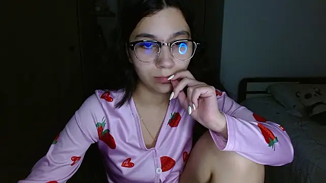 mia  lopez  online show from 03-26-26, 01:33