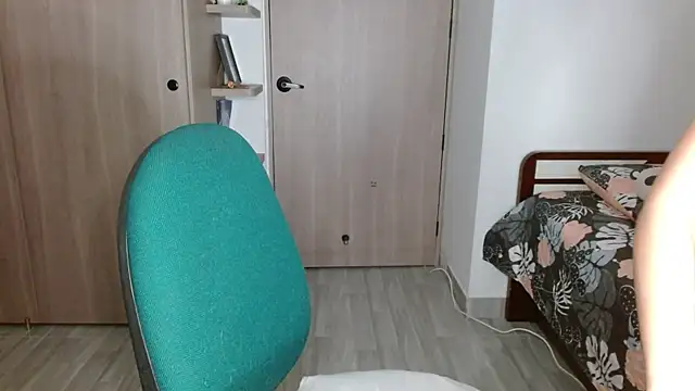 mia  lopez  online show from 04-14-26, 04:07