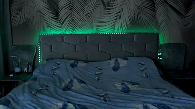 uliastar online show from 04-14-26, 09:37