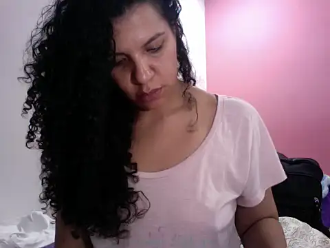 Snapshot of gatubelahot chatting on 01-15-25, 04:25 gatubelahot online show from 01-15-25, 04:25