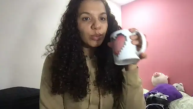 Snapshot of gatubelahot chatting on 03-12-25, 11:01 gatubelahot online show from 03-12-25, 11:01