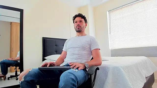 alexman fuck online show from 10-22-25, 05:13