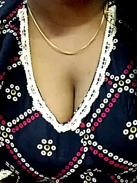 Snapshot of Lakhsmii chatting on 12-04-24, 01:31 Lakhsmii online show from 12-04-24, 01:31