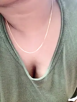 Snapshot of Lakhsmii chatting on 02-11-25, 05:26 Lakhsmii online show from 02-11-25, 05:26