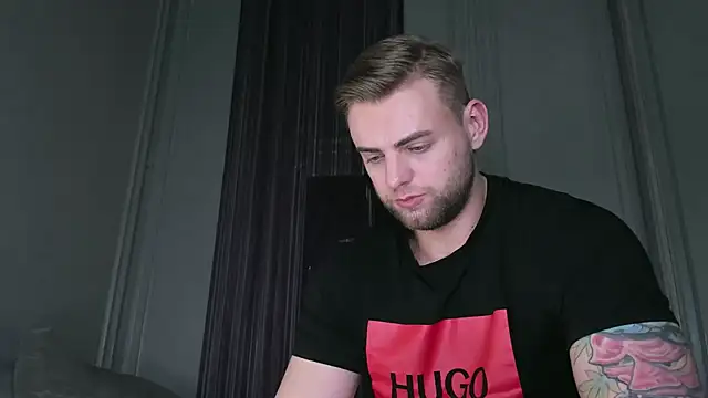 Snapshot of WayneWilson chatting on 12-17-24, 02:22 WayneWilson online show from 12-17-24, 02:22