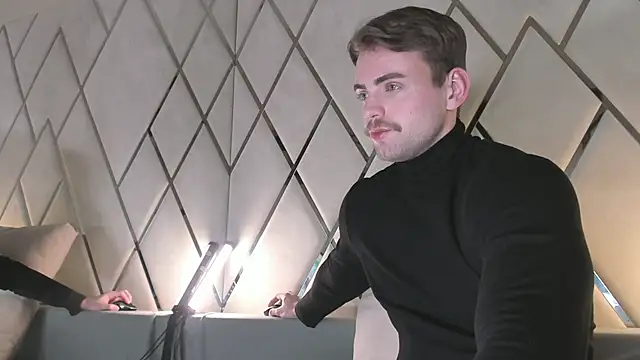 Snapshot of WayneWilson chatting on 03-08-25, 04:45 WayneWilson online show from 03-08-25, 04:45