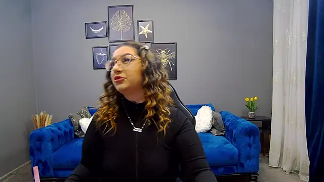 Snapshot of Katewalker_ chatting on 01-28-25, 06:28 Katewalker online show from 01-28-25, 06:28