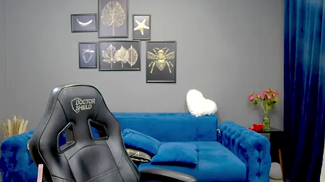 Snapshot of Katewalker_ chatting on 03-06-25, 12:21 Katewalker online show from 03-06-25, 12:21