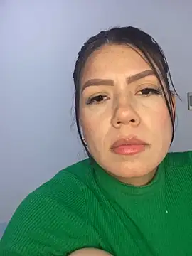 Snapshot of martina_contreras chatting on 12-28-24, 04:08 martina contreras online show from 12-28-24, 04:08