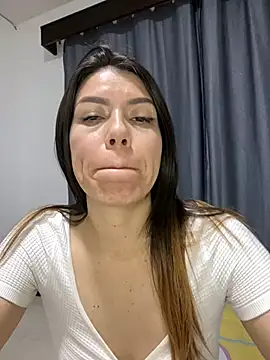 Snapshot of martina_contreras chatting on 02-22-25, 11:35 martina contreras online show from 02-22-25, 11:35