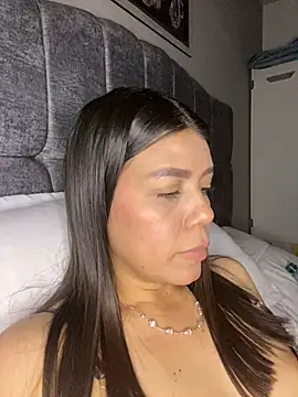 martina contreras online show from 04-05-26, 03:15