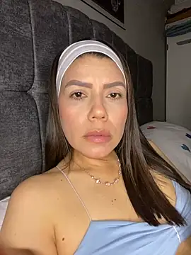 martina contreras online show from 04-09-26, 04:01