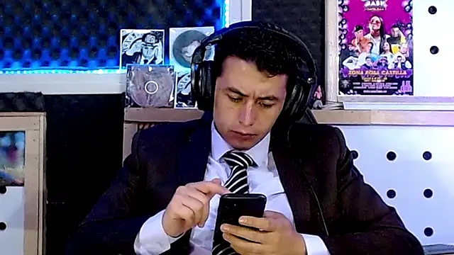 Darko0717 online show from 02-04-25, 05:34