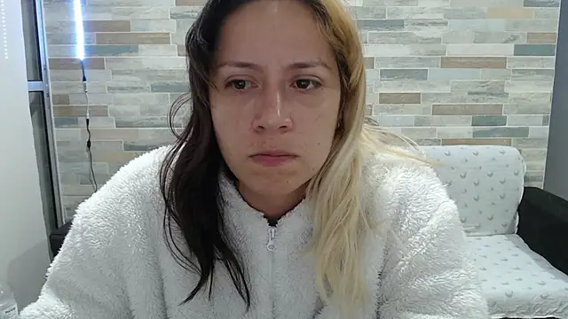 MommyMiaWs online show from 10-03-25, 02:41