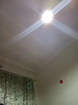 sluttylaura21 online show from 04-18-26, 08:09