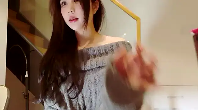 Snapshot of Serena-AU chatting on 01-09-25, 02:07 Serena-AU online show from 01-09-25, 02:07