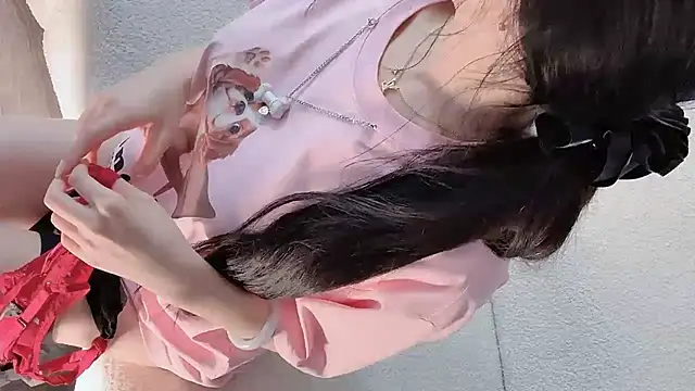 Snapshot of Serena-AU chatting on 09-26-25, 04:11 Serena-AU online show from 09-26-25, 04:11