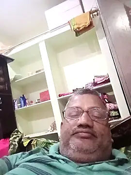 StarPacifist6 online show from 12-18-25, 02:12