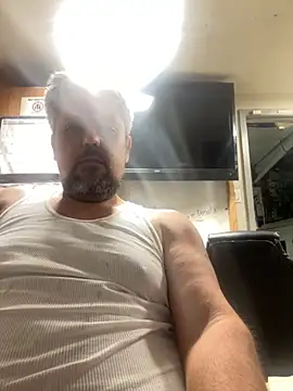 tank32s online show from 09-10-25, 04:45