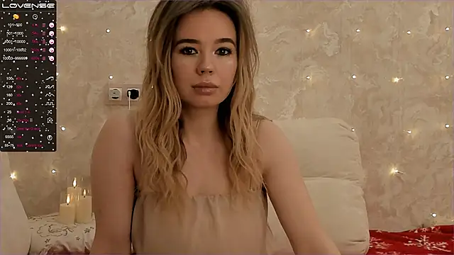 Snapshot of EvaSileZ chatting on 12-18-25, 05:19 EvaSileZ online show from 12-18-25, 05:19