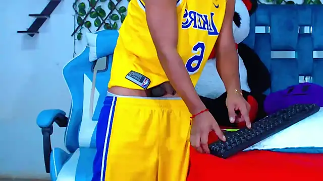 Snapshot of Hakim_prettynigg chatting on 10-25-25, 02:02 Hakim prettynigg online show from 10-25-25, 02:02