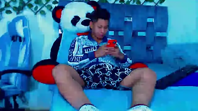 Hakim prettynigg online show from 04-05-26, 12:52