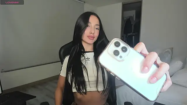 EvaMoet online show from 03-12-25, 06:07