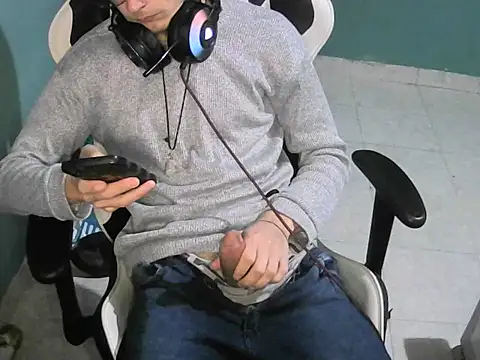 Snapshot of Jughead_16 chatting on 09-09-25, 02:55 Jughead 16 online show from 09-09-25, 02:55