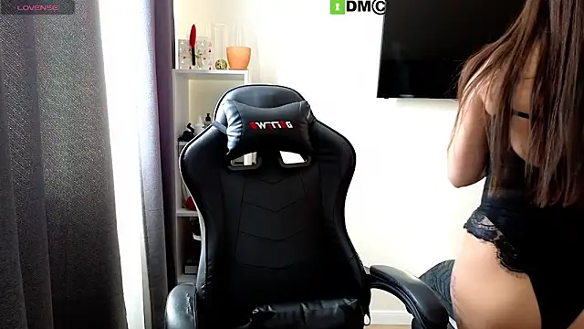 Snapshot of gracedorce chatting on 02-07-25, 05:52 gracedorce online show from 02-07-25, 05:52