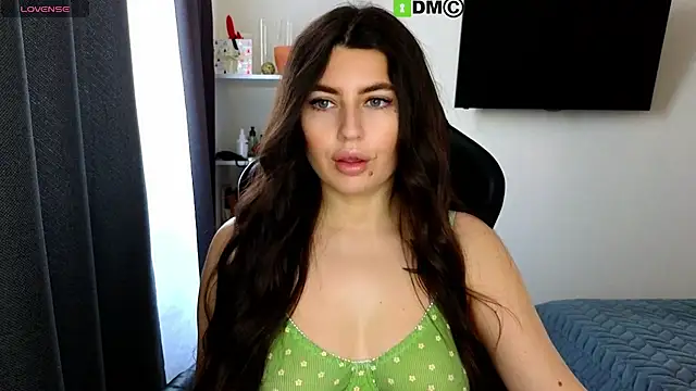 Snapshot of gracedorce chatting on 02-17-25, 10:18 gracedorce online show from 02-17-25, 10:18