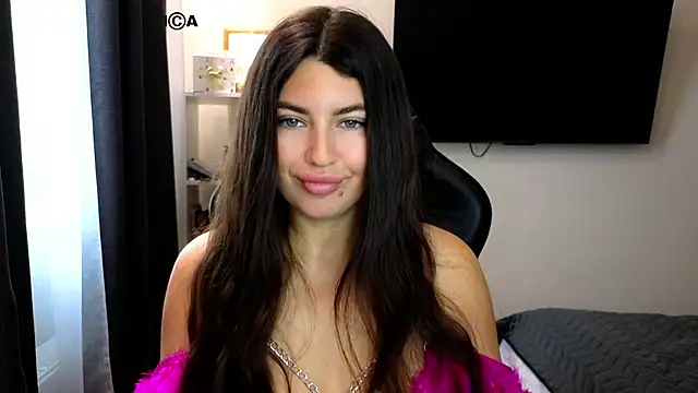 Snapshot of gracedorce chatting on 10-06-25, 02:42 gracedorce online show from 10-06-25, 02:42