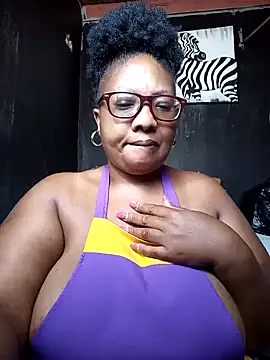 Snapshot of YELLOW_BONE chatting on 02-09-25, 08:44 YELLOW BONE online show from 02-09-25, 08:44