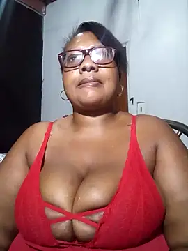 Snapshot of YELLOW_BONE chatting on 02-11-25, 08:20 YELLOW BONE online show from 02-11-25, 08:20